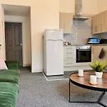 Original One Bedroom Apartment Next To Winter Gardens With Free On-Site Parking, Blackpool